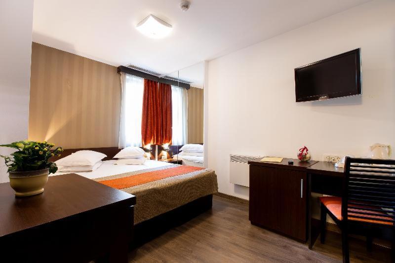 Hotel Duke Armeneasca City Center - Ex Tempo Bucarest Chambre photo